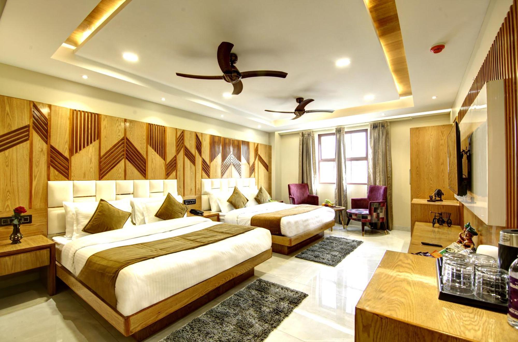 The Leena Interntional-traveller's Choice Winner 2025 4* New Delhi