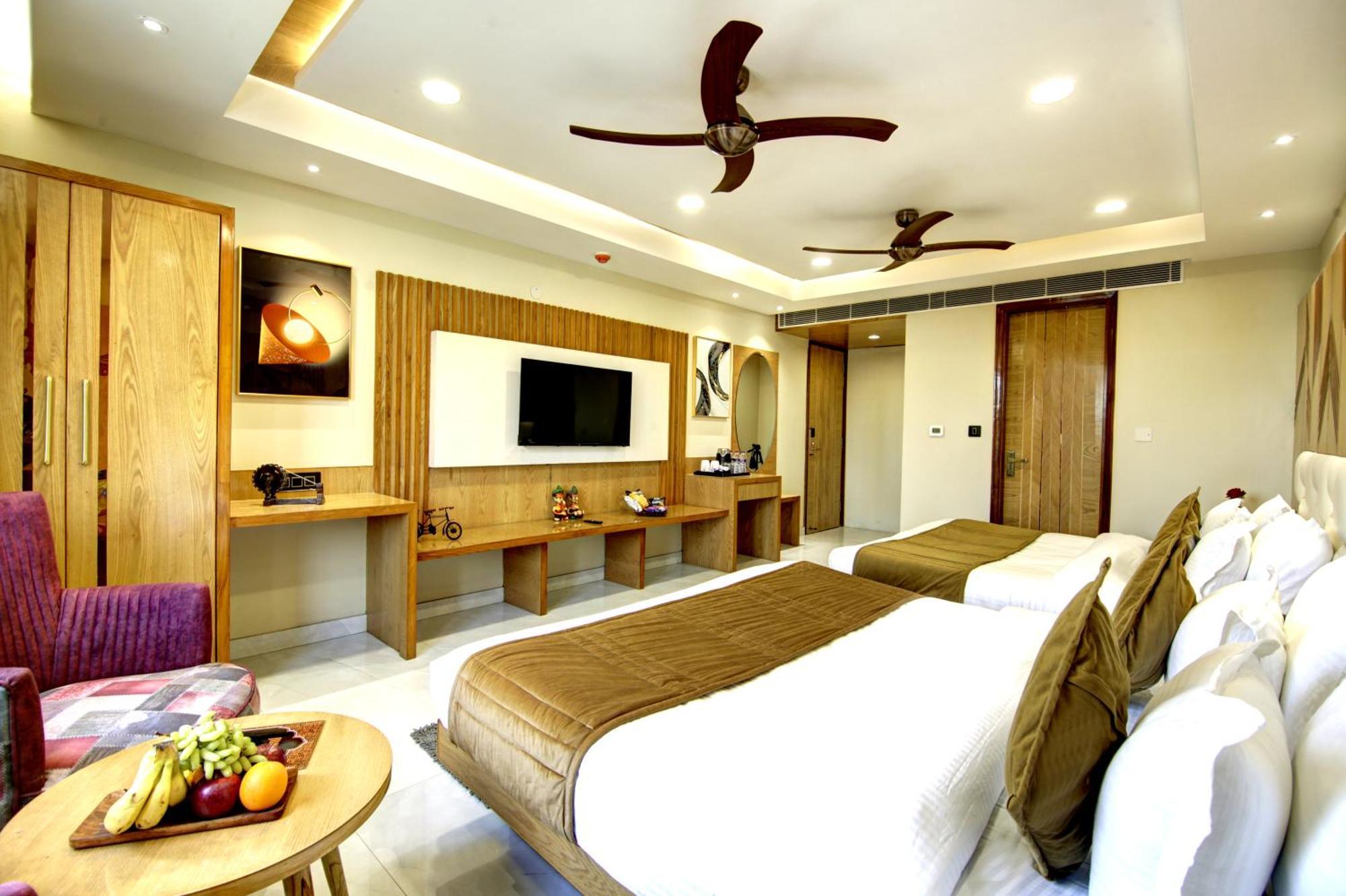 The Leena Interntional-traveller's Choice Winner 2025 Hotel New Delhi