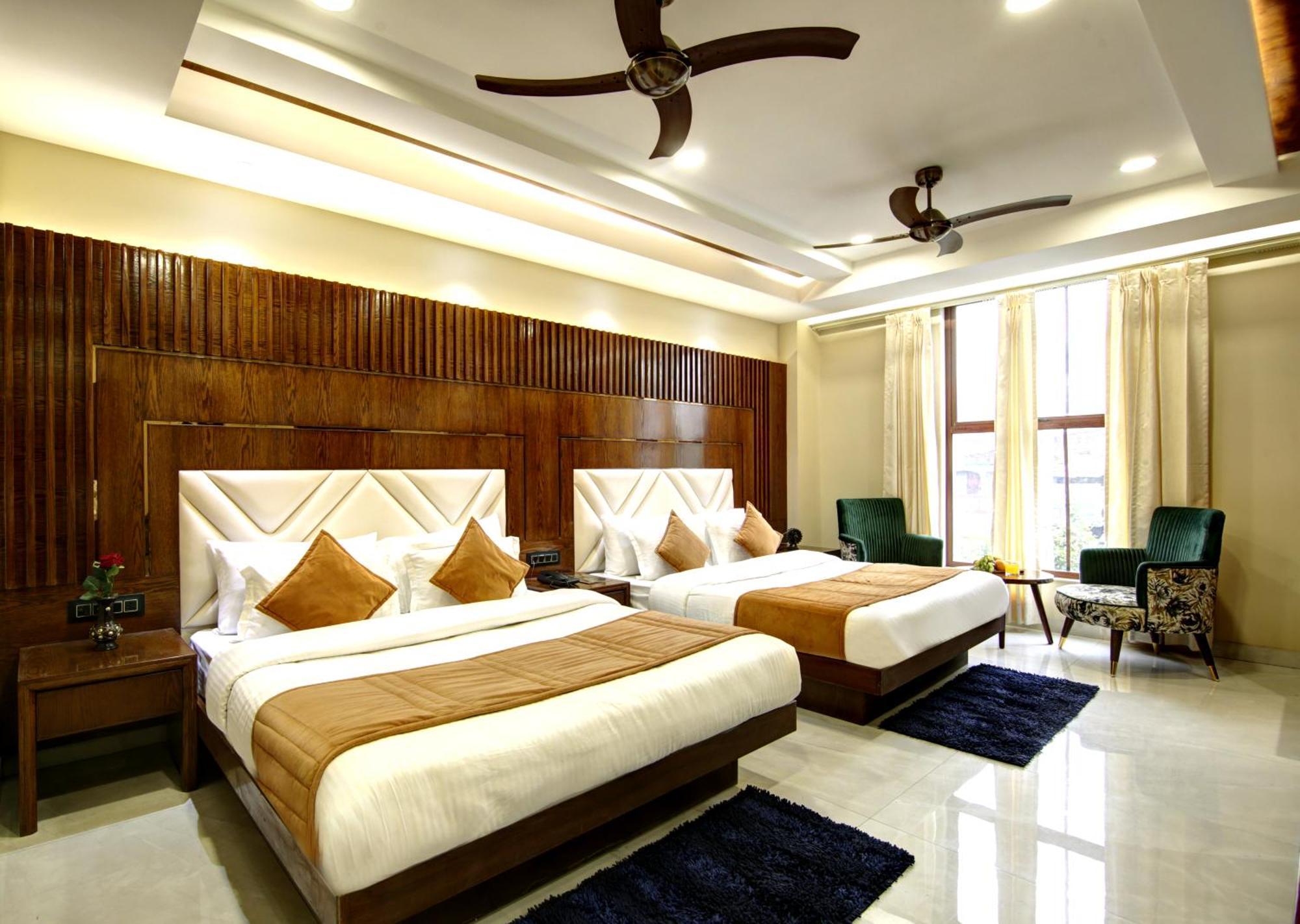 Hotel The Leena Interntional-traveller's Choice Winner 2025 New Delhi