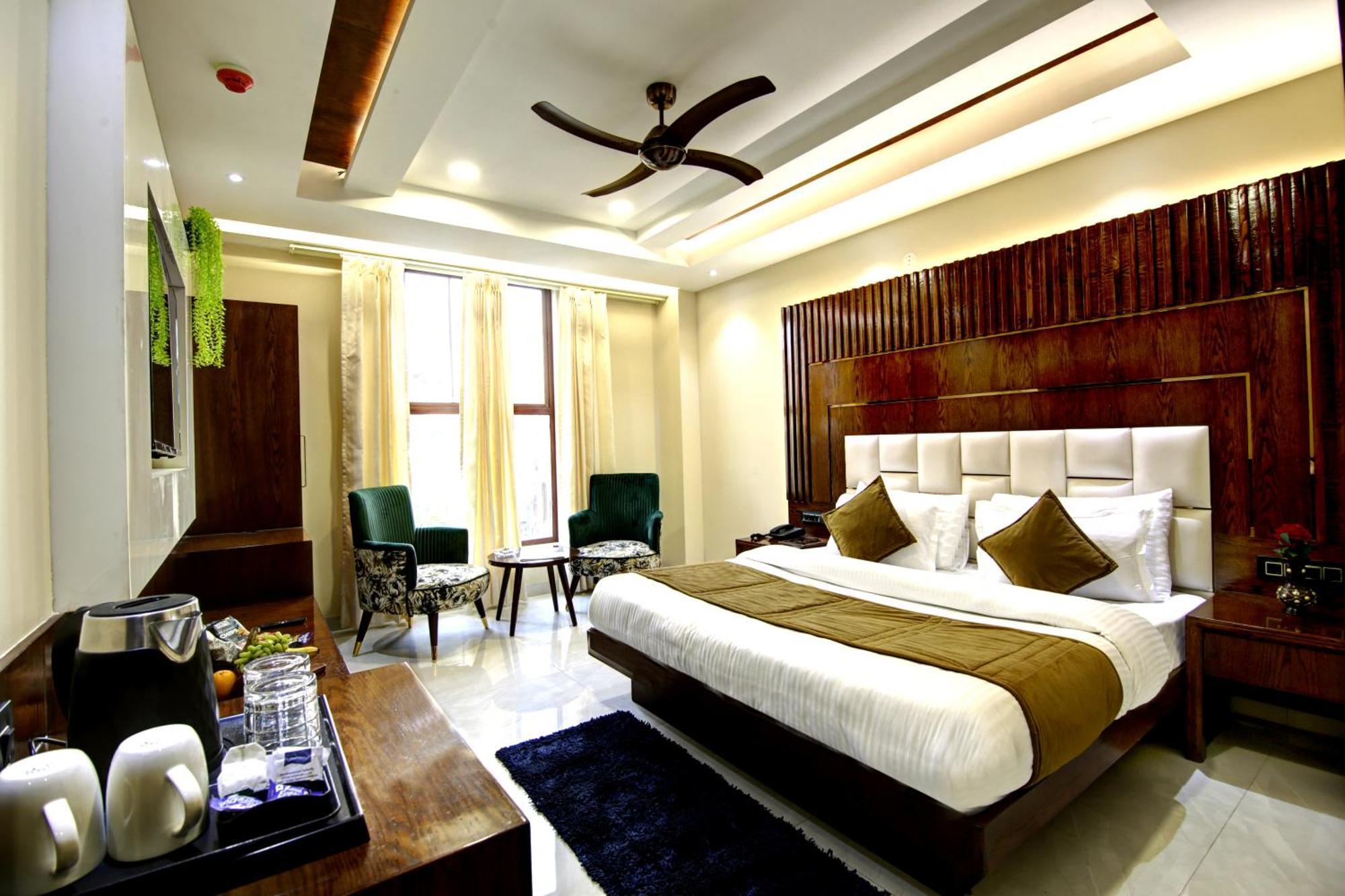 Hotel The Leena Interntional-traveller's Choice Winner 2025