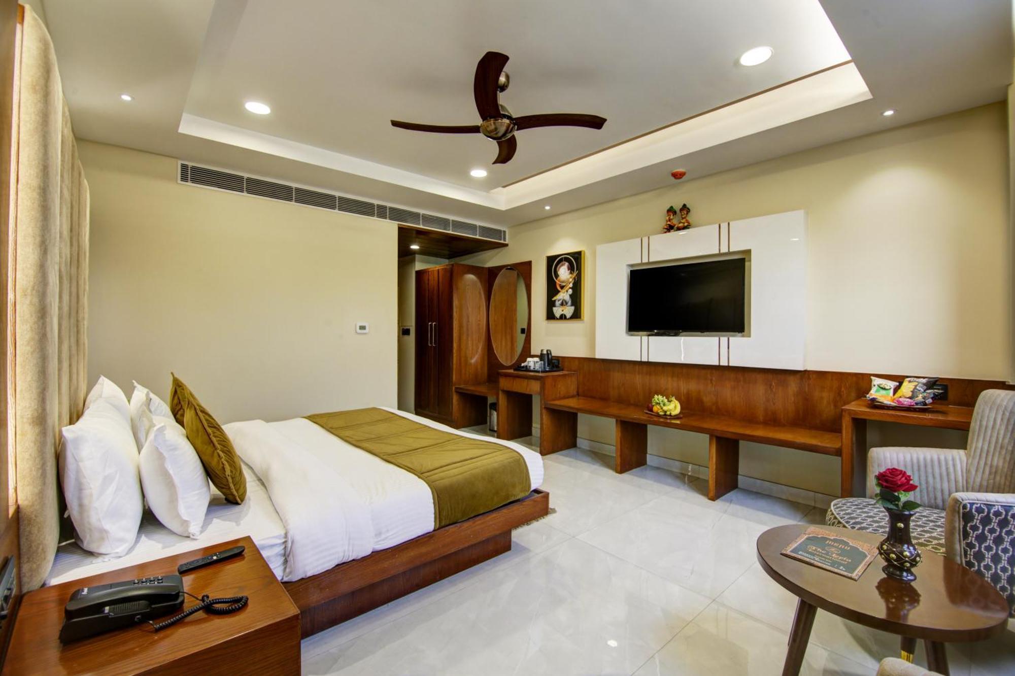 Hotel The Leena Interntional-traveller's Choice Winner 2025 New Delhi